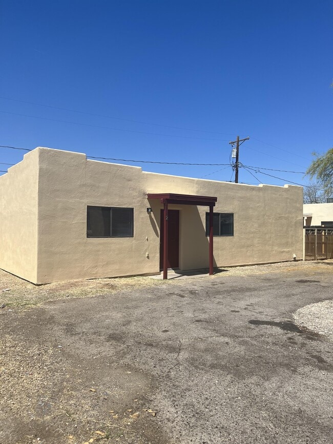 Building Photo - 3865 N Tyndall Ave