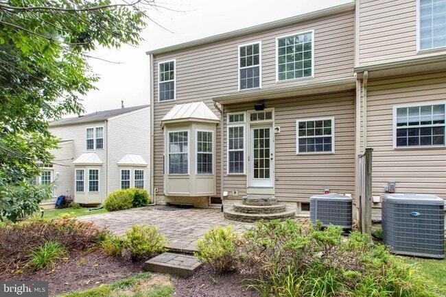 Building Photo - 6311 Stockbridge Overlook Ct