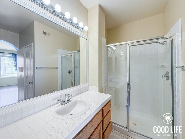 Building Photo - SD: Comfortable 2BD/2BA Townhome in Carmel Mountain Ranch with Community Pool, Attached Garage & ...