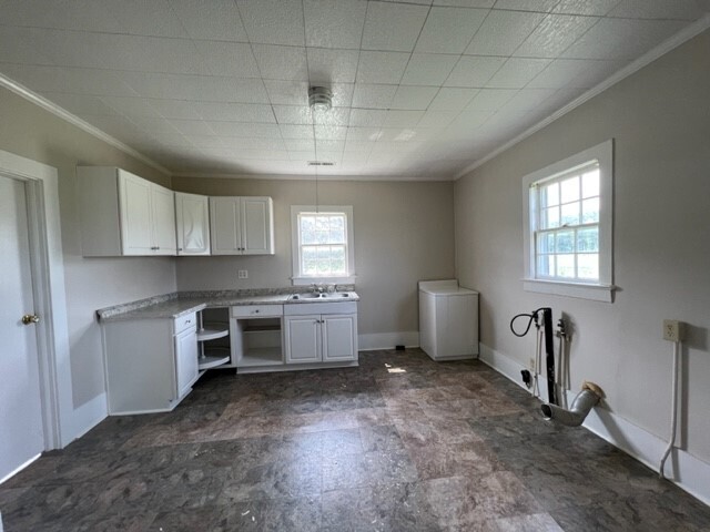 Building Photo - 238 Leslie Ln