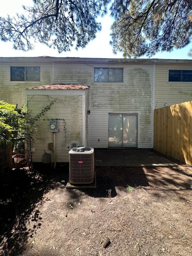 Building Photo - 414 Myrtlewood Cir