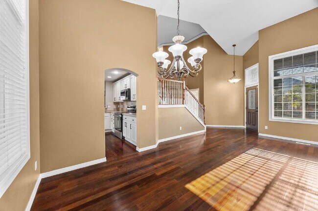 Building Photo - **NO SHOWINGS!! We have an application already on this property** This beautiful light filled hom...