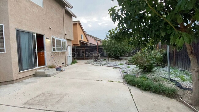 Building Photo - 371 Jaeger St