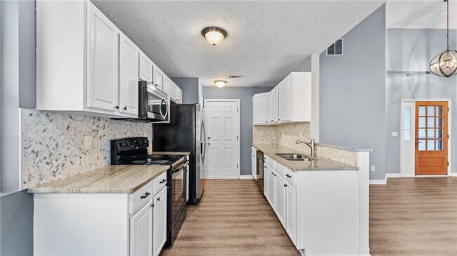 Building Photo - 405 Christopher Ln