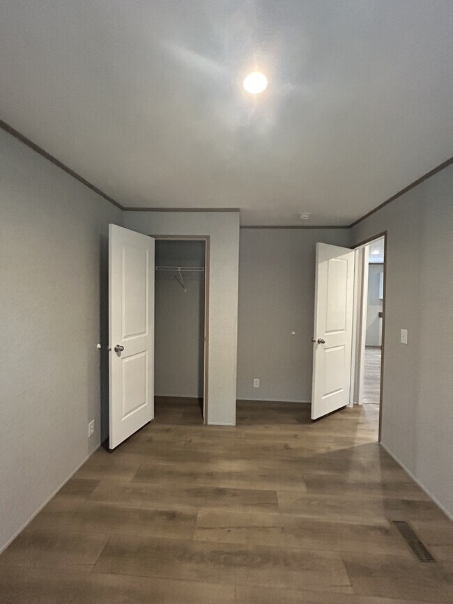 Building Photo - 206 Angel Ct