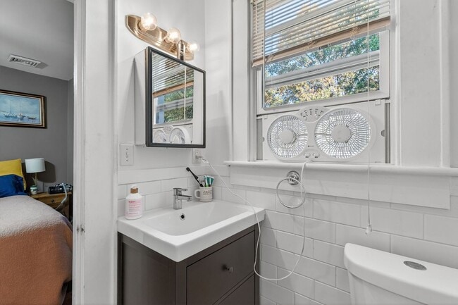 Building Photo - 777 Marvin Ave