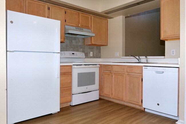 Building Photo - Nice 3 bedroom /2 bath 2 story townhome at Park Place at Meadows Woods in Orlando