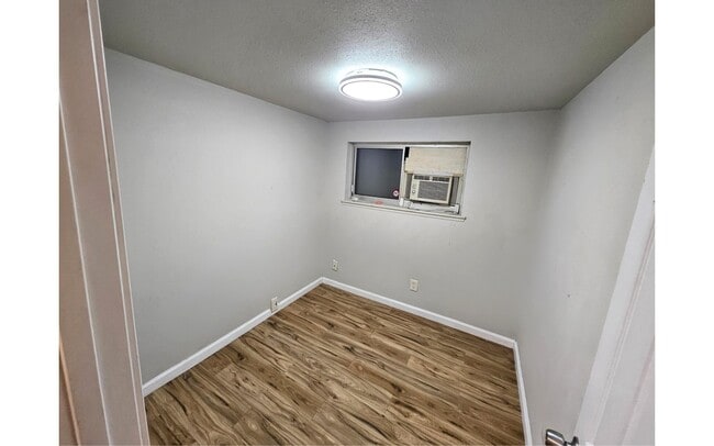 Building Photo - 511 Locust St