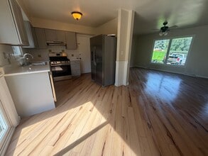 Building Photo - Beautifully renovated ranch home.