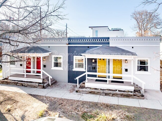 Building Photo - 2409 Tremont Pl