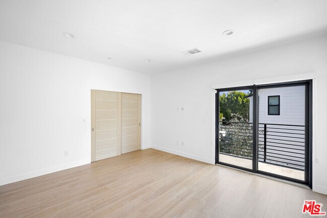 Building Photo - 5826 Craner Ave