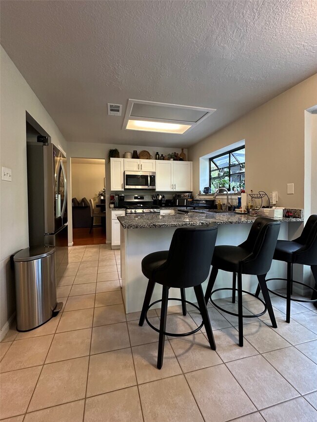 Building Photo - 63 S Stony Bridge Cir