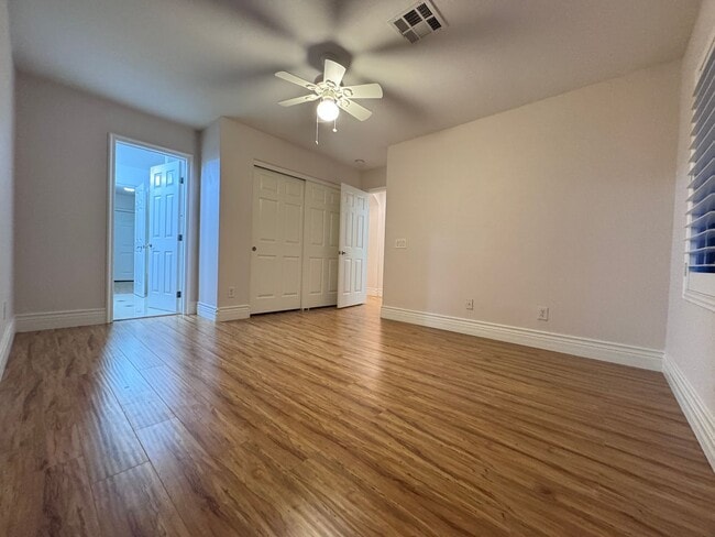 Building Photo - LUXURY LIVING • GOLF COURSE VIEW • GUARD-GATED COMMUNITY