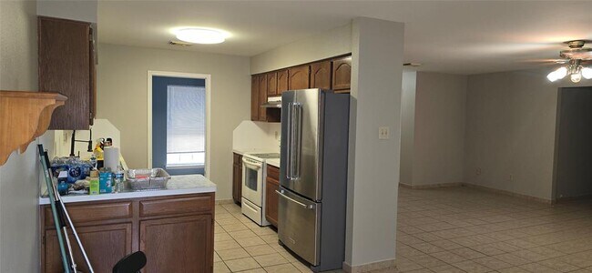 Building Photo - 125 Kelly Ln