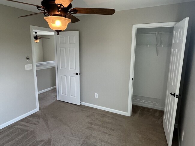Building Photo - Beautiful 2 Story Corner Lot 3 Bed home in...