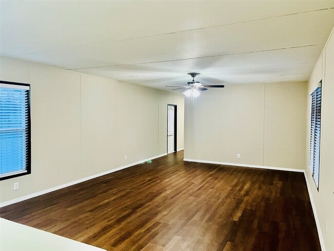 Building Photo - 21694 Dogwood Dr