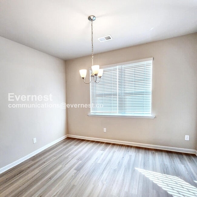 Building Photo - 1539 Persimmon Trce