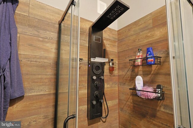 Building Photo - 761 Timberlake Dr