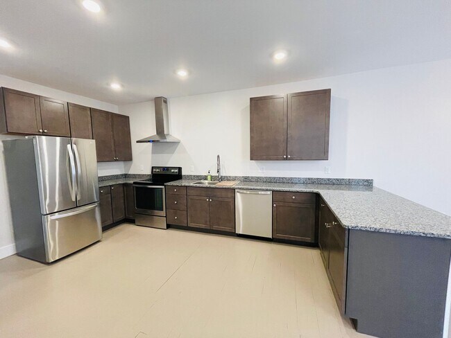 Building Photo - One Bedroom Apartment for Rent