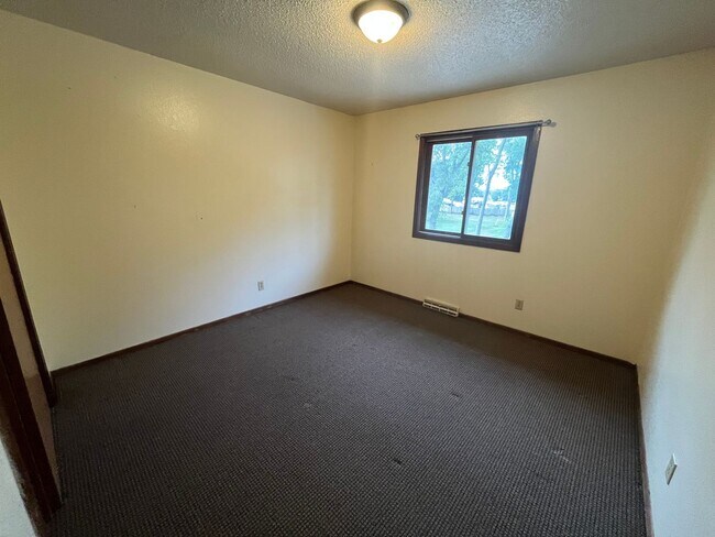 Building Photo - Simple Living with Big Comfort 2 BDRM – Don’t Miss This One!