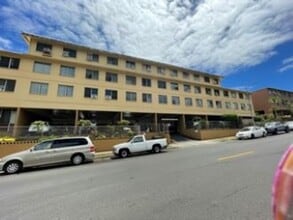 Building Photo - Available now!  2 bedroom/ 1 bathroom/ 1 covered parking stall in Salt Lake