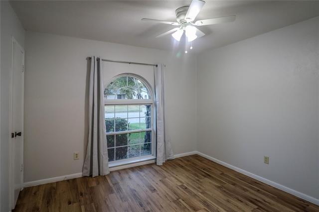 Building Photo - 2213 Shady Brook Dr