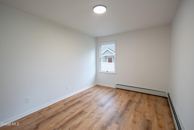 Building Photo - 644 Delaware Ave