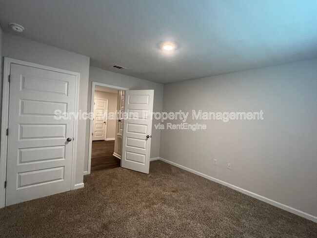 Building Photo - 5096 Gaineswood Dr