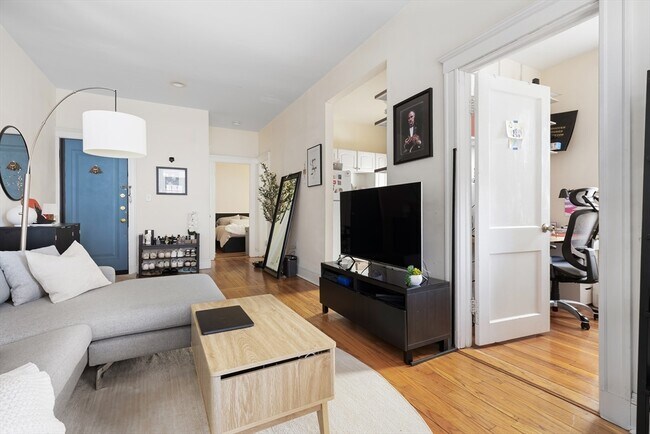 Building Photo - 242 S Huntington Ave