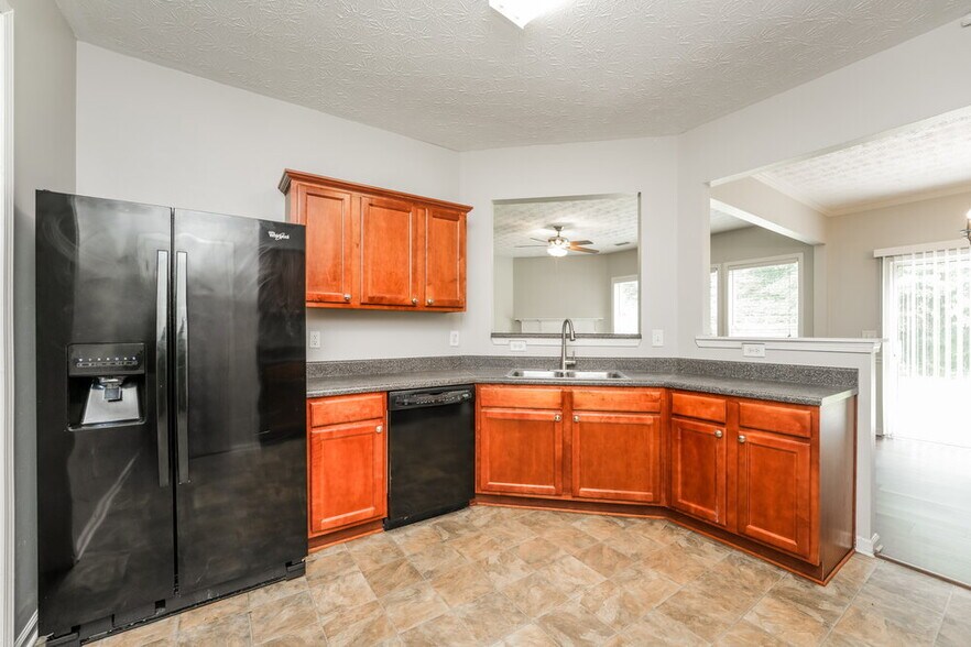 Building Photo - 4229 Annlette Dr NW