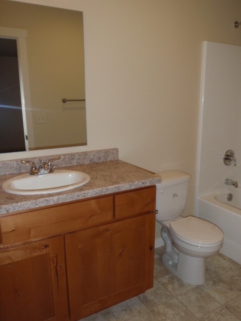 Building Photo - Half month free with a six month lease