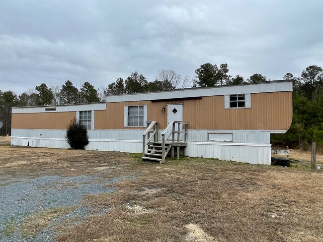 Building Photo - 2 BDRM 1 BA SINGLEWIDE MOBILE HOME IN PARK...