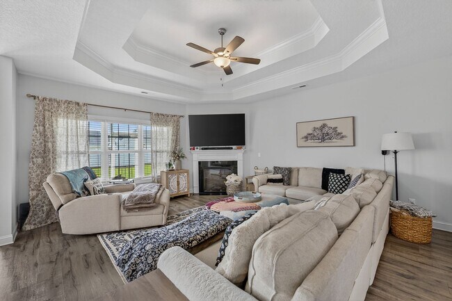 Building Photo - Spacious Stateside Home with Bonus Room & Screened-In Porch
