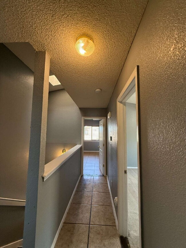 Building Photo - 14157 Tierra Delfin Dr