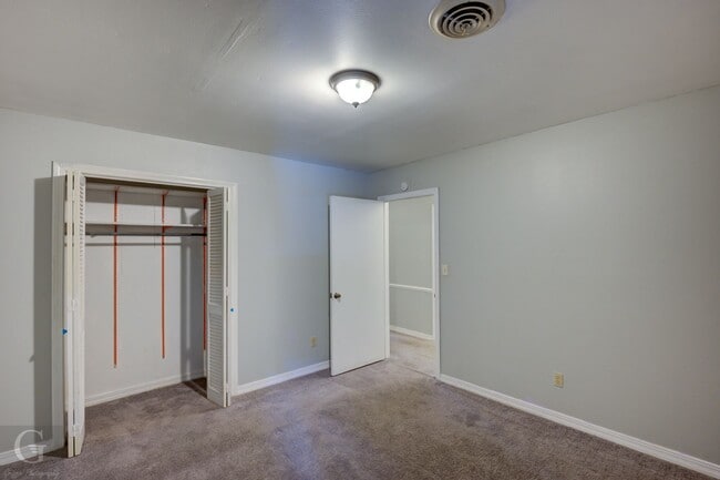 Building Photo - Rental Property