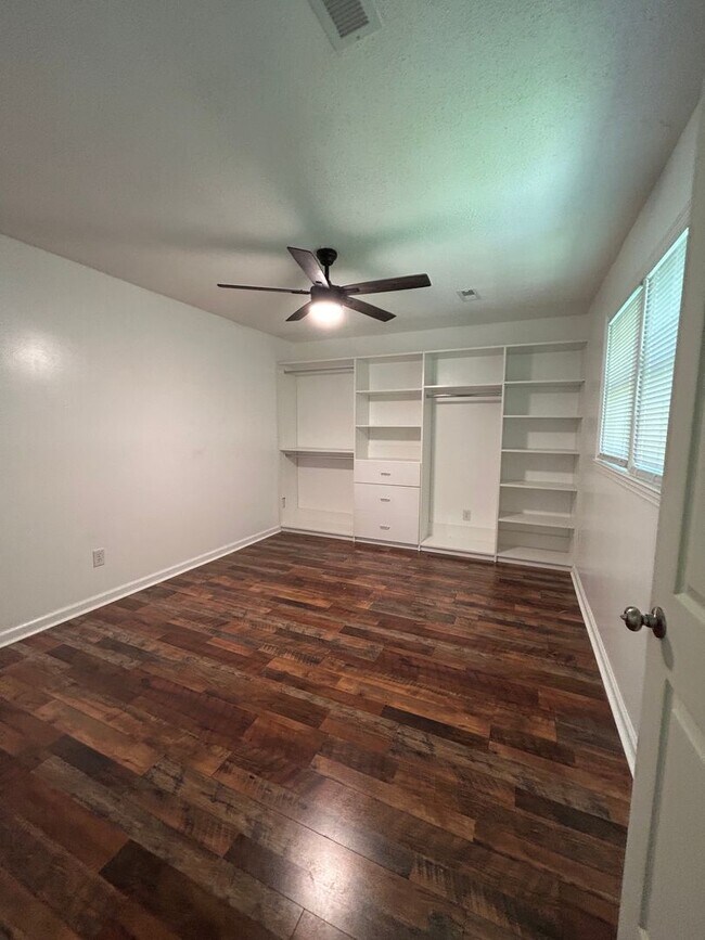 Building Photo - Beautifully Renovated 3BR Home in Summerville