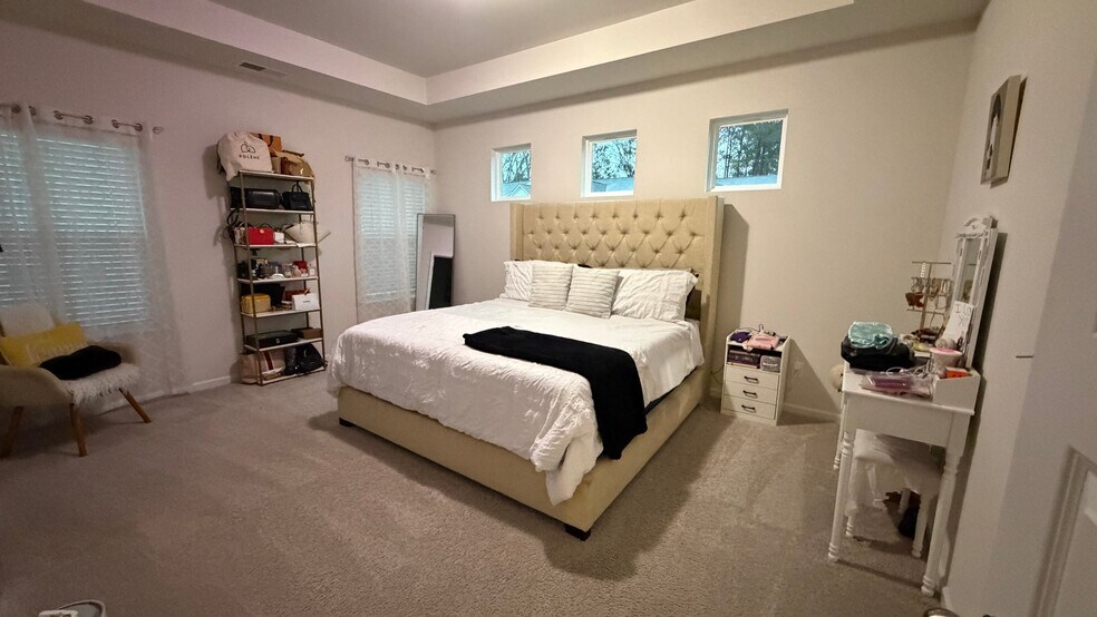 Building Photo - 3840 Pressley Ln