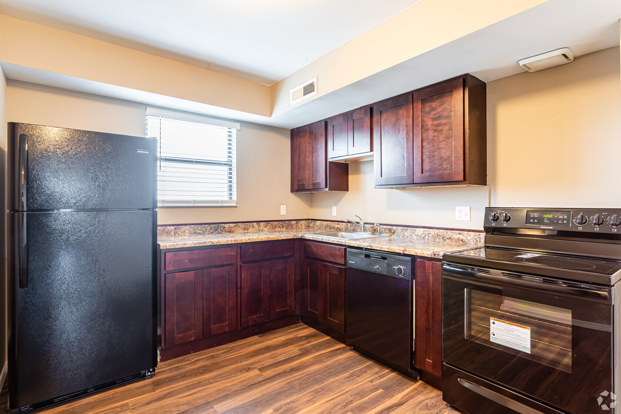 2BR, 1.5 BA - 1100 SF - All the things are found at Silver Springs
