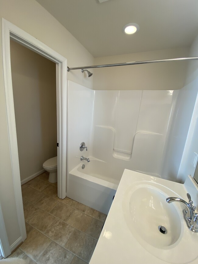 Primary Bath 1 - 10214 Osage Dr