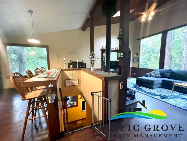 Building Photo - Cabin on Palo Colorado