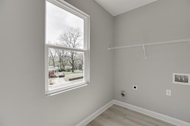 Building Photo - 1641 E Broad St