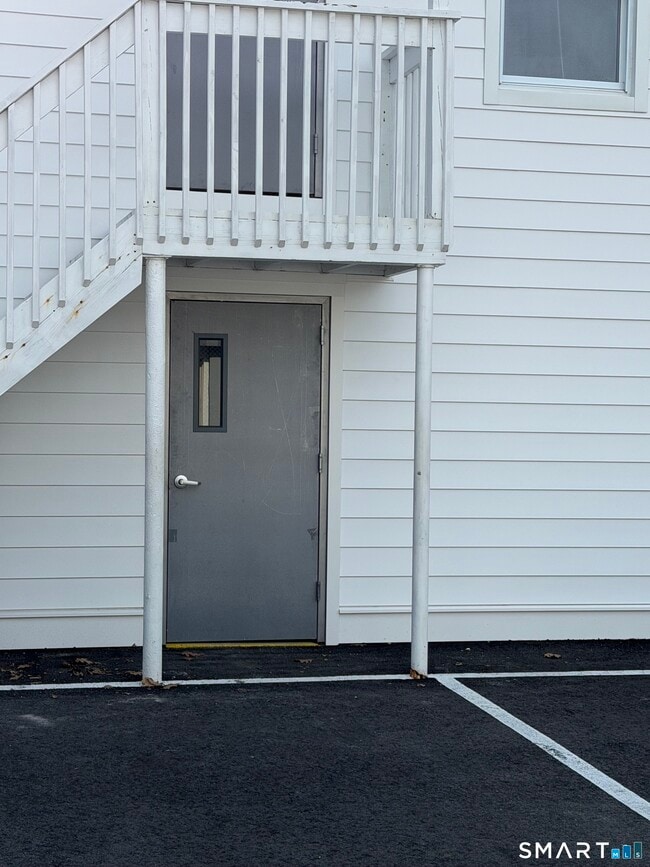 Building Photo - 663 Naugatuck Ave