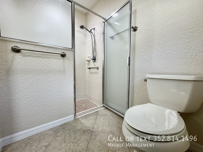 Building Photo - 487 Thistledown Way