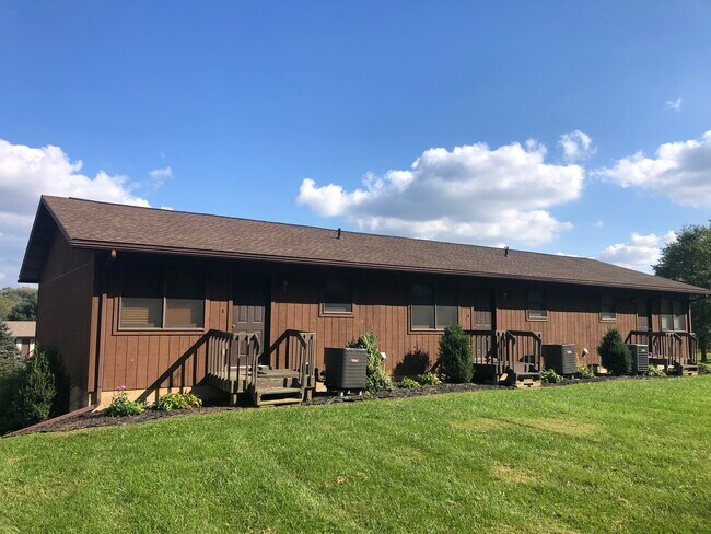 Primary Photo - 1262 Schneiders Crossing Rd NW