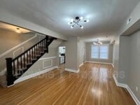 Building Photo - 3406 Wilkens Ave