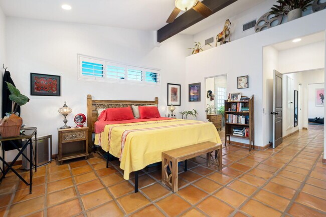 Building Photo - 53845 Avenida Cortez