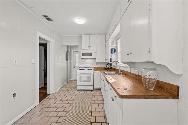 Building Photo - 1310 W Morton St