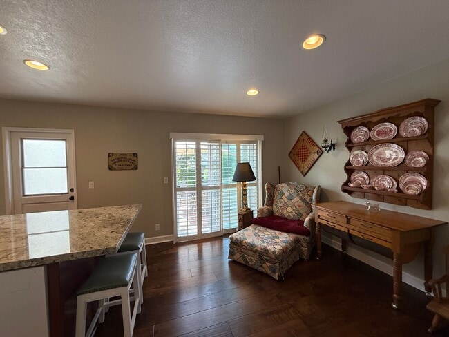 Building Photo - Fully Furnished 4-Bedroom Home in Bay Park...