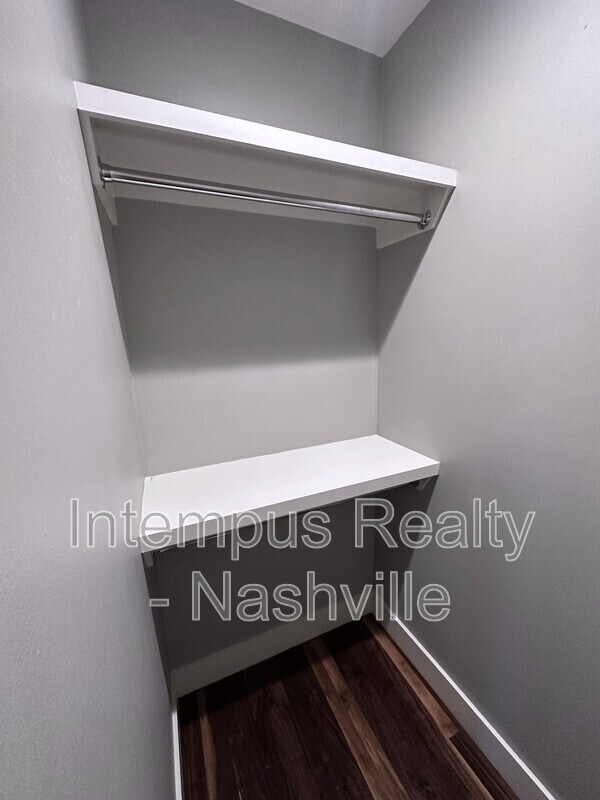 Building Photo - 929 13th Ave S