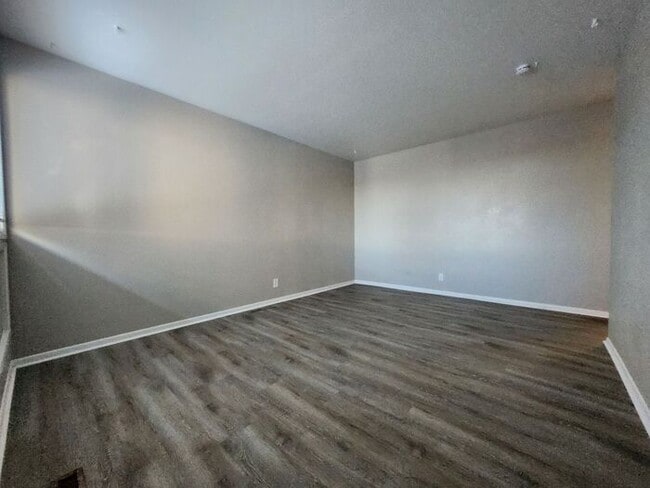Building Photo - Charming 2-Bedroom Duplex | Limited-Time Offer: Save 50% on Next Month’s Rent!